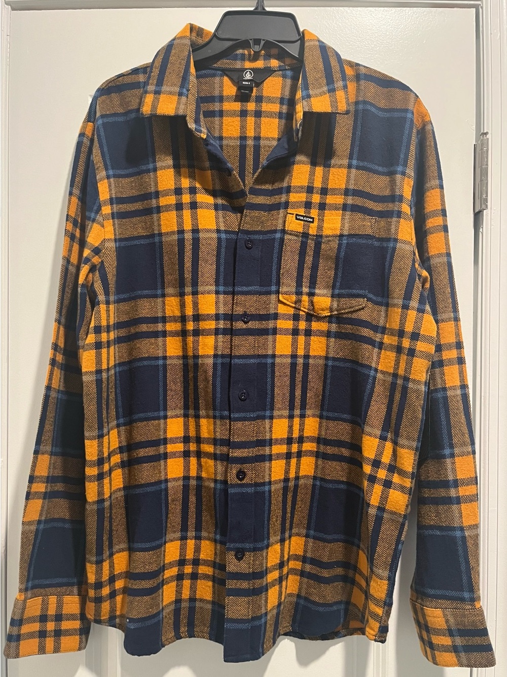 Volcom Navy and Yellow Plaid Button-Up Flannel Shirt NWT